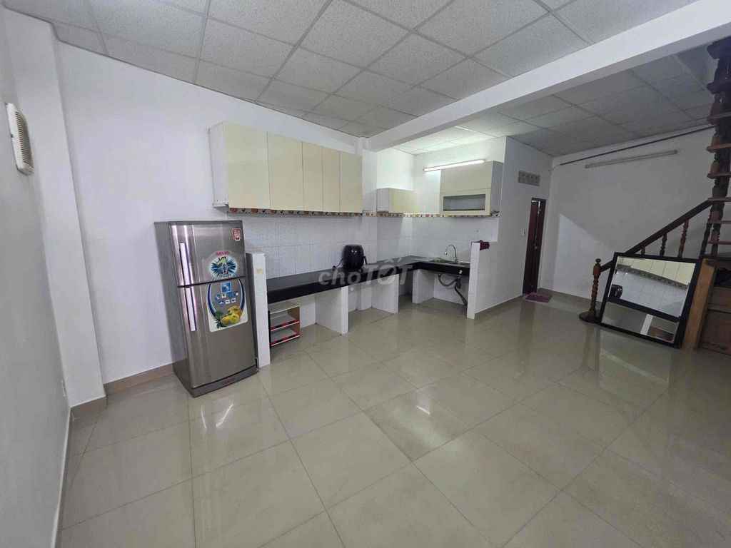 Nhà cho thuê tại Tân Phú 70m² giá 12 triệu - Đầy đủ nội thất, tiện ích xung quanh