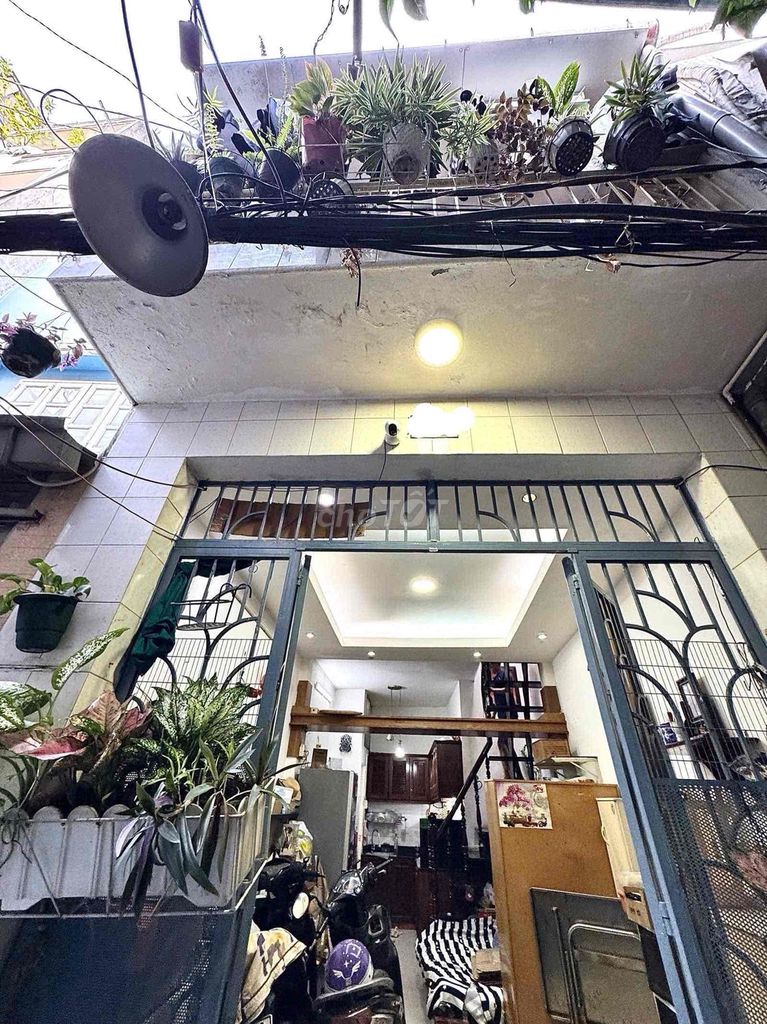 Nhà phố Võ Văn Tần, Quận 3 - 22.3m² giá 5 tỷ - Gần mặt tiền, thuận tiện di chuyển!