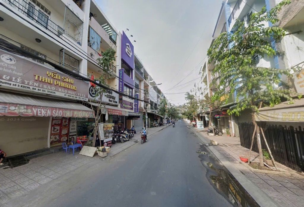 Nhà nguyên căn mặt tiền đường số 5, Quận 8, 340m² giá 24 triệu - Vị trí đẹp, tiện ích hoàn hảo!
