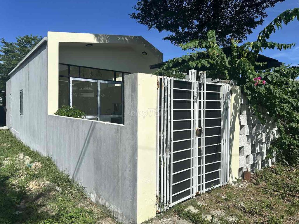 Nhà nguyên căn Điện Ngọc 75m² giá 3.5 triệu - Nội thất cơ bản, chưa sử dụng