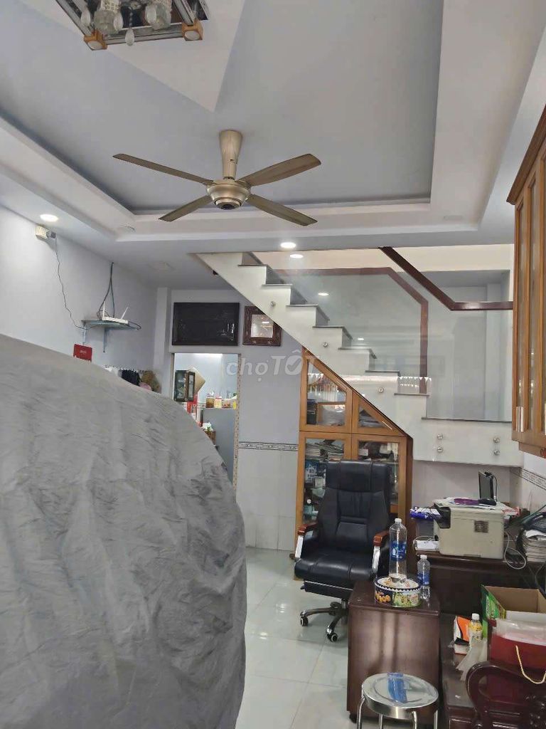 Nhà nguyên căn 90m² tại Bình Tân giá 9 triệu - Sẵn sàng cho thuê!