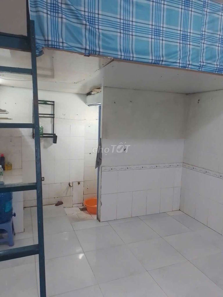 Phòng trọ đường Huỳnh Văn Nghệ, Gò Vấp 11m² chỉ 1.8 triệu - Tiện nghi đầy đủ, giờ giấc tự do!