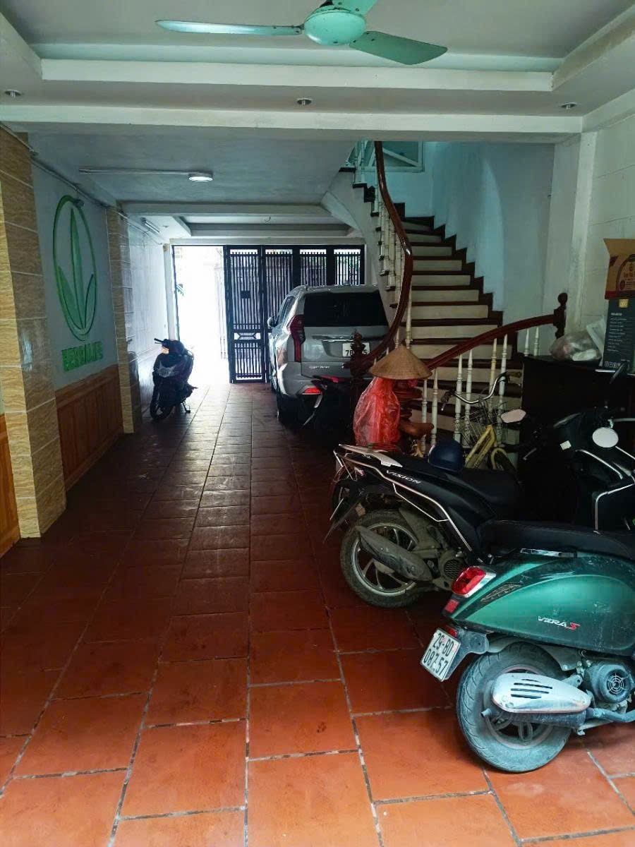 Nhà phố Lê Trọng Tấn 135m² giá 38 tỷ - Khu vực trung tâm Thanh Xuân, ô tô tránh