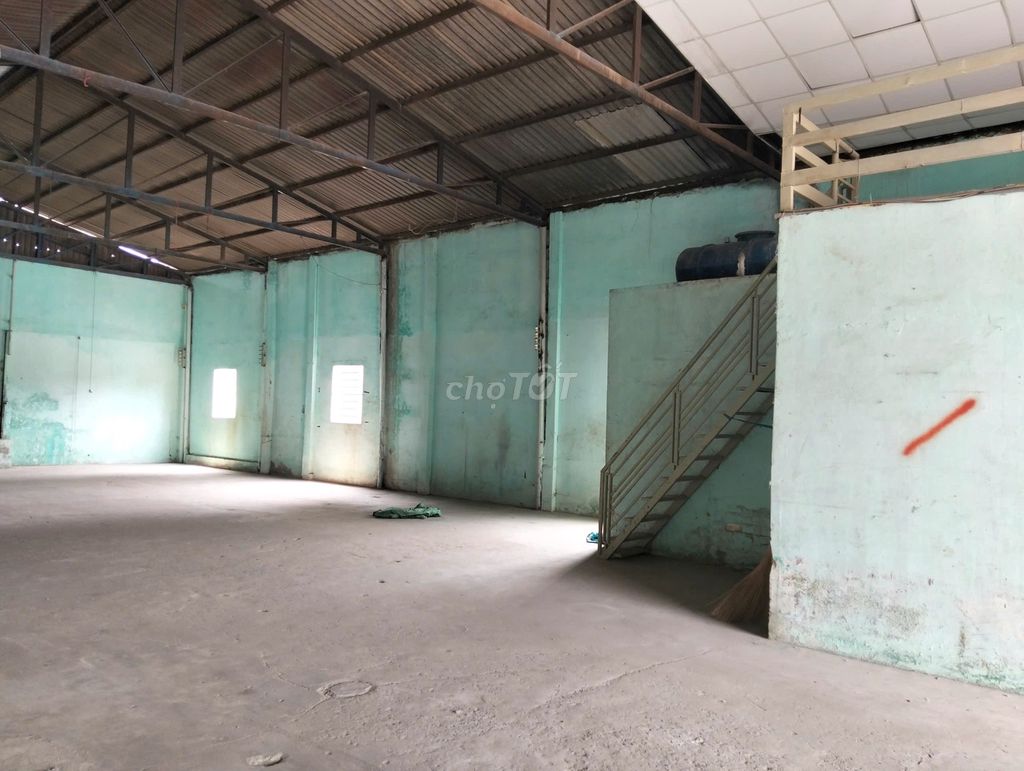 Xưởng cho thuê mặt tiền đường Cây Cám 312m² giá 18 triệu - Kinh doanh thuận lợi!