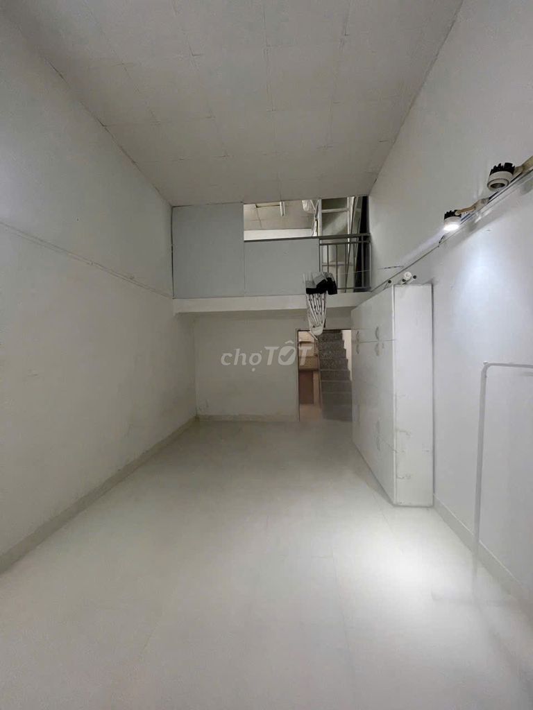 Nhà riêng cho thuê tại Nguyễn Trãi, Thanh Xuân 45m² - Nhà mới đẹp, giá chỉ 6.5 triệu!