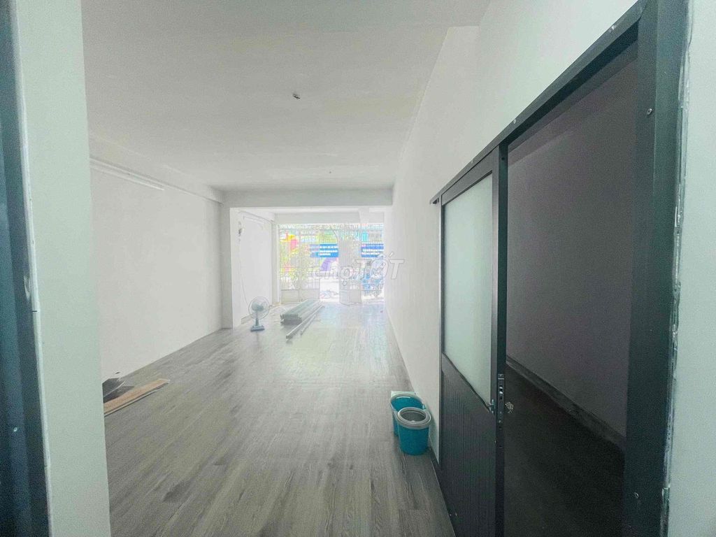 Cho Thuê Mặt Bằng Kinh Doanh Nguyễn Minh Hoàng 45.5m² giá 12 triệu - Khu Sầm Uất Đắc Địa!