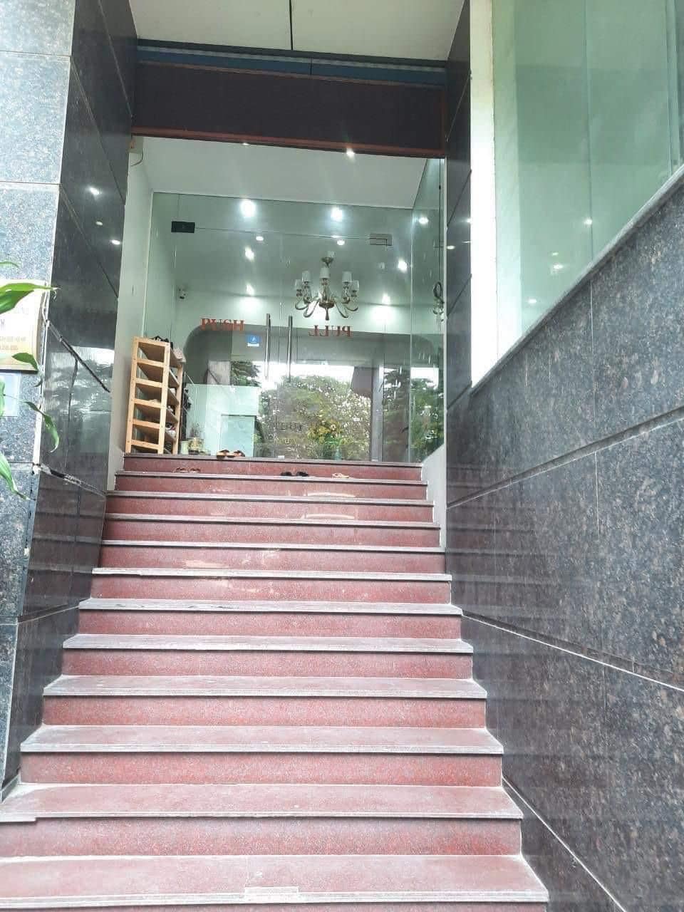 Bán nhà mặt phố Trần Quốc Vượng, quận Cầu Giấy, 130m², mặt tiền 6m - Đầu tư sinh lời ngay!