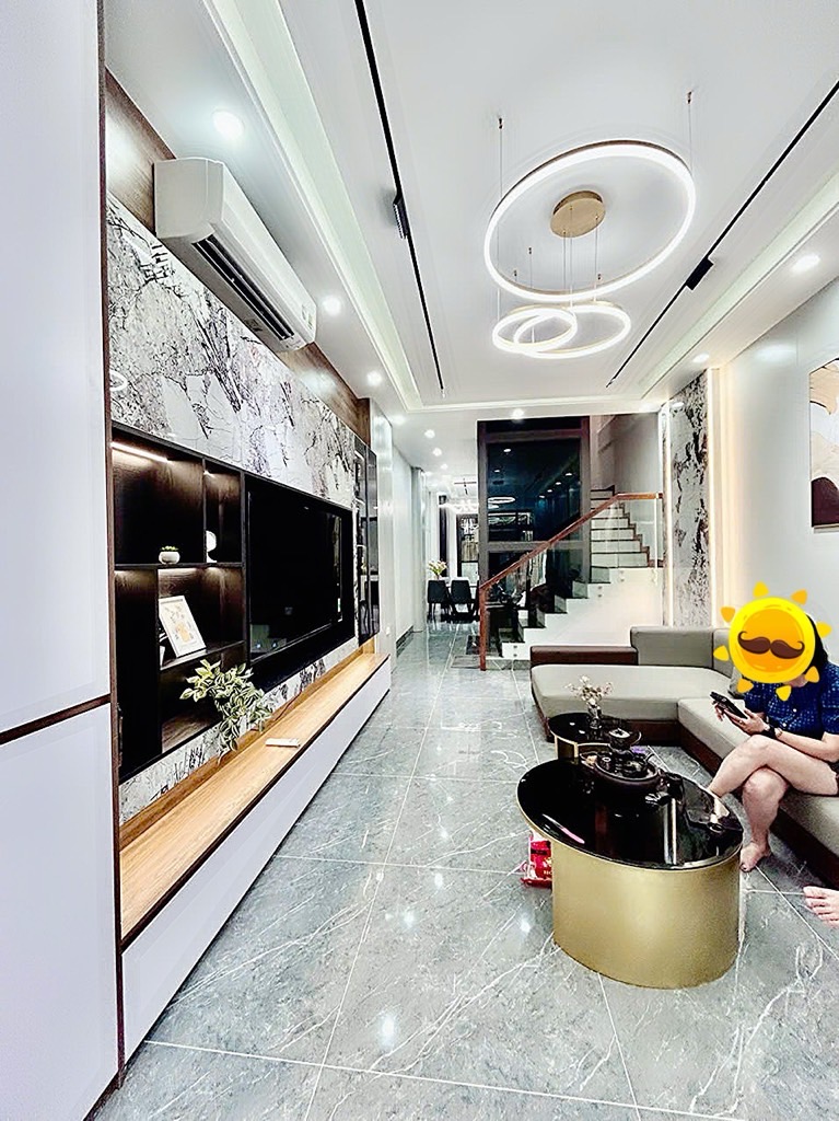 Bán nhà mặt phố Giáp Bát 51m² giá 21 tỷ - Kinh doanh sầm uất, gara ô tô