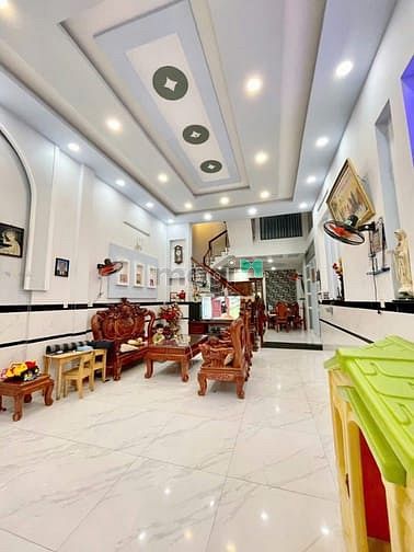 Nhà phố Nguyễn Sỹ Sách, Tân Bình 160m² giá 8 tỷ - Gần sân bay T3 và Metro!