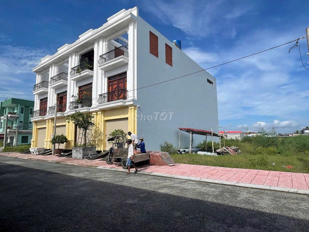 Đất nền mặt tiền chợ Thạnh Phú, 115m² giá 1.8 tỷ - Tiềm năng sinh lời cao!