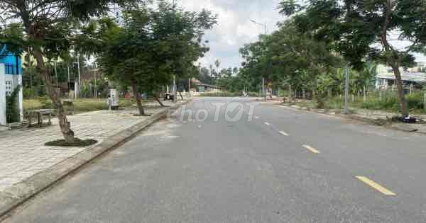 Bán đất đẹp tại Lý Thái Tổ, Quảng Ngãi - Diện tích 90m², giá 2.15 tỷ - Tiện ích đầy đủ!