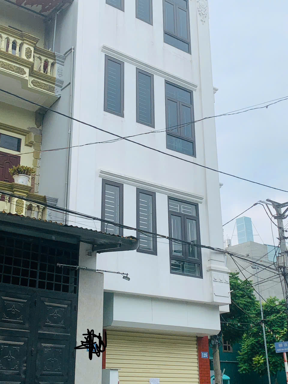 Nhà đẹp Vương Thừa Vũ 38m² giá 14 tỷ - Lô góc, ô tô đỗ cửa!