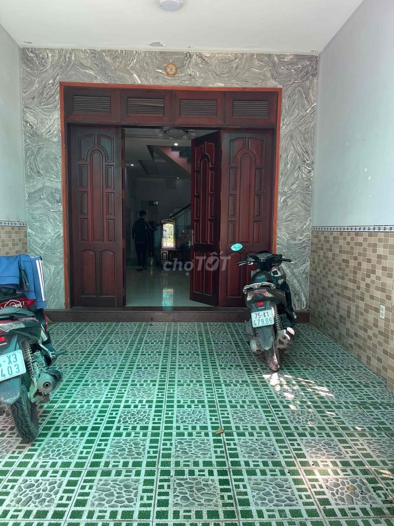 Nhà 3 tầng tại khu dân cư Phú Thịnh - 5.2 tỷ - Thiết kế hiện đại