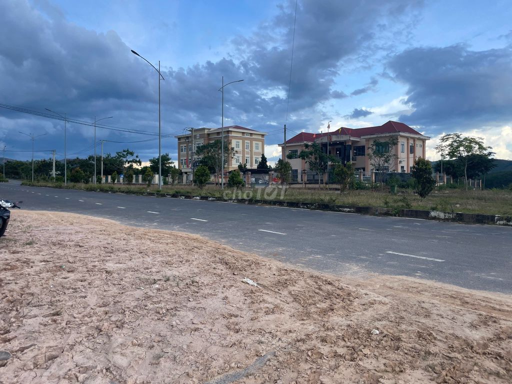 Đất thổ cư đường N1, thị trấn Sa Thầy 238m² - Gần trụ sở công an, trường học!