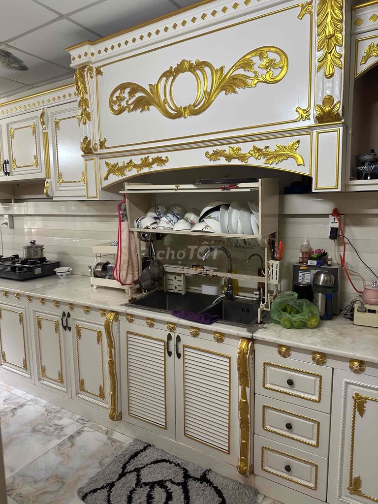 Nhà đẹp Bình Chánh 196m² giá 16.5 tỷ - Nội thất cao cấp, sẵn sàng ở ngay!