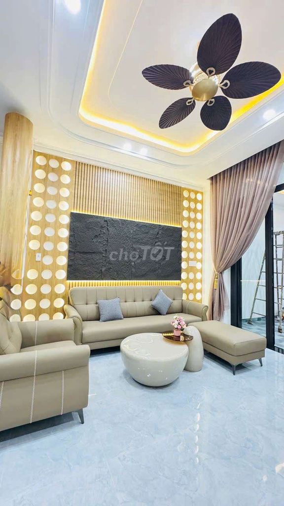 Nhà 2 tầng đẹp 90m² giá 2.15 tỷ - Sổ hồng chính chủ, gần chợ và trường học!