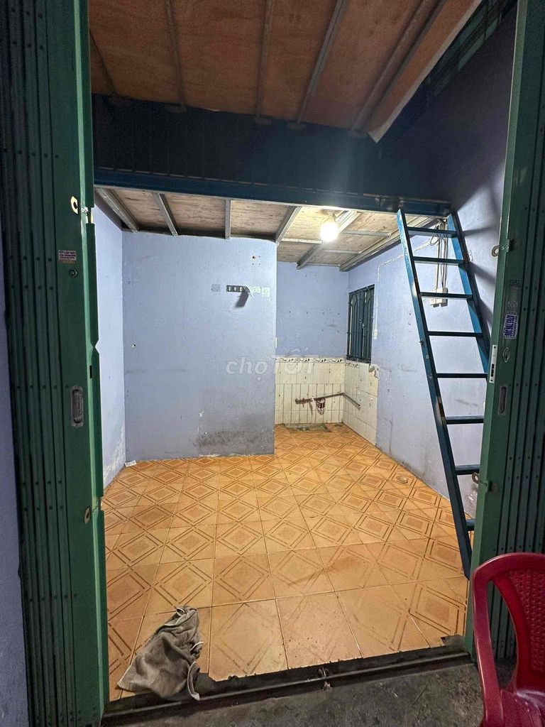 Nhà nguyên căn Tân Phú 30m² chỉ 2.5 triệu - Giá thuê không thể tốt hơn!