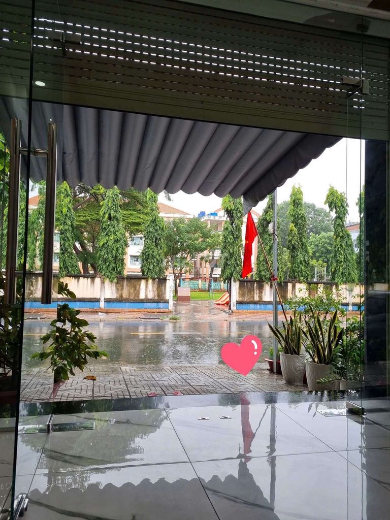 Cho thuê nhà mặt tiền đường 55, quận Bình Tân, 64m² giá 20 triệu - Gần trường học và siêu thị!