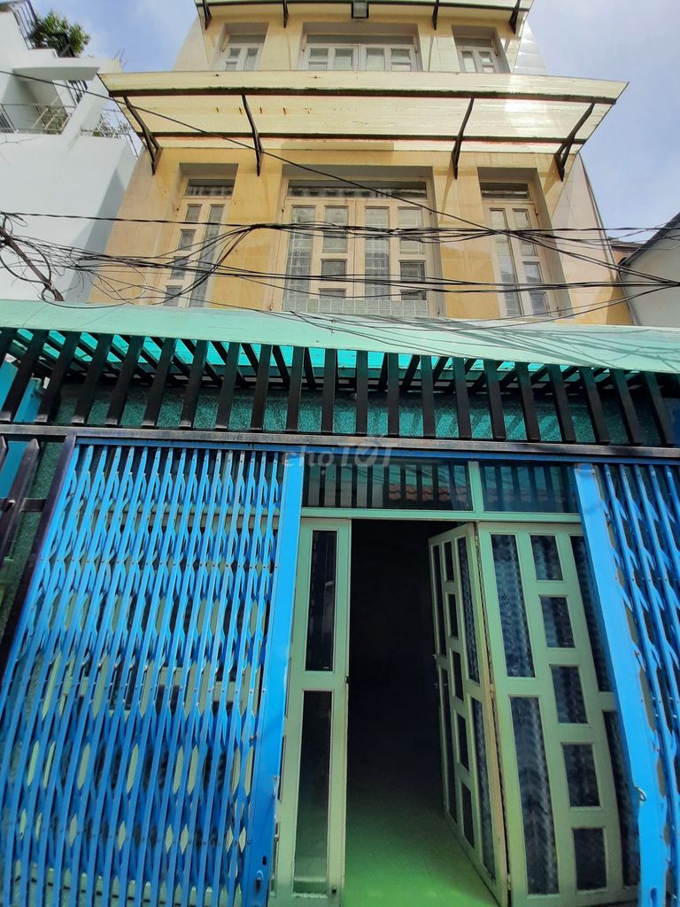 Nhà nguyên căn quận 11 54m² giá 12 triệu - Yên tĩnh, thoáng đãng!