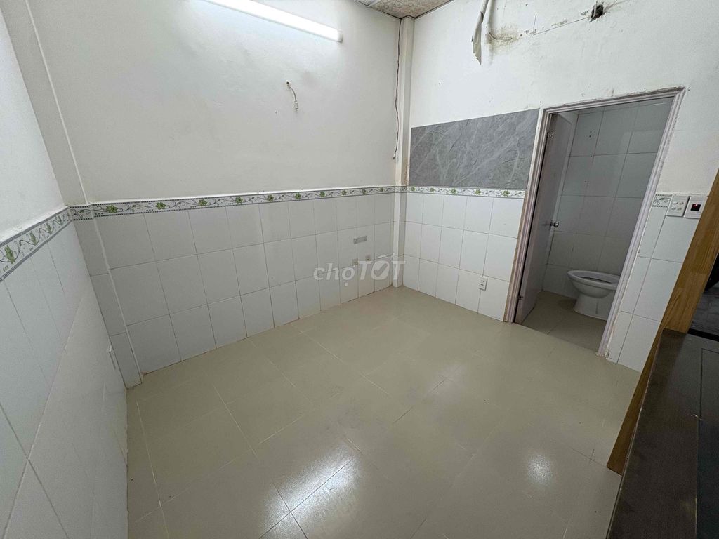 Phòng cho thuê 10m² Lâm Văn Bền, Quận 7 - Ưu tiên vào ở ngay!