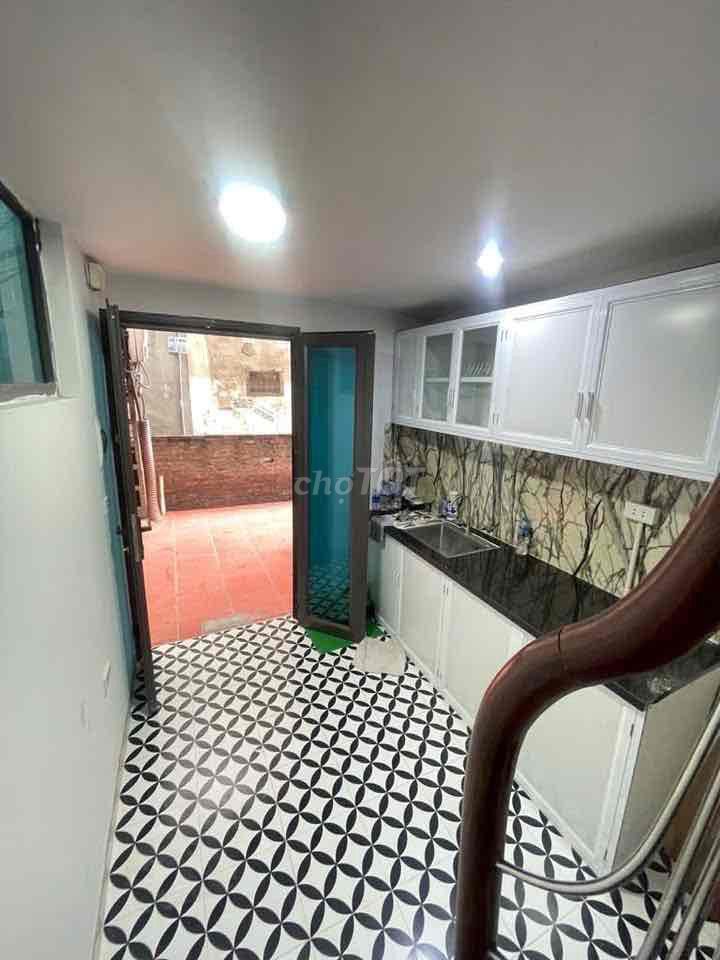 Nhà phố Bạch Mai 13m² giá 1,85 tỷ - Lô góc, sẵn sàng vào ở!