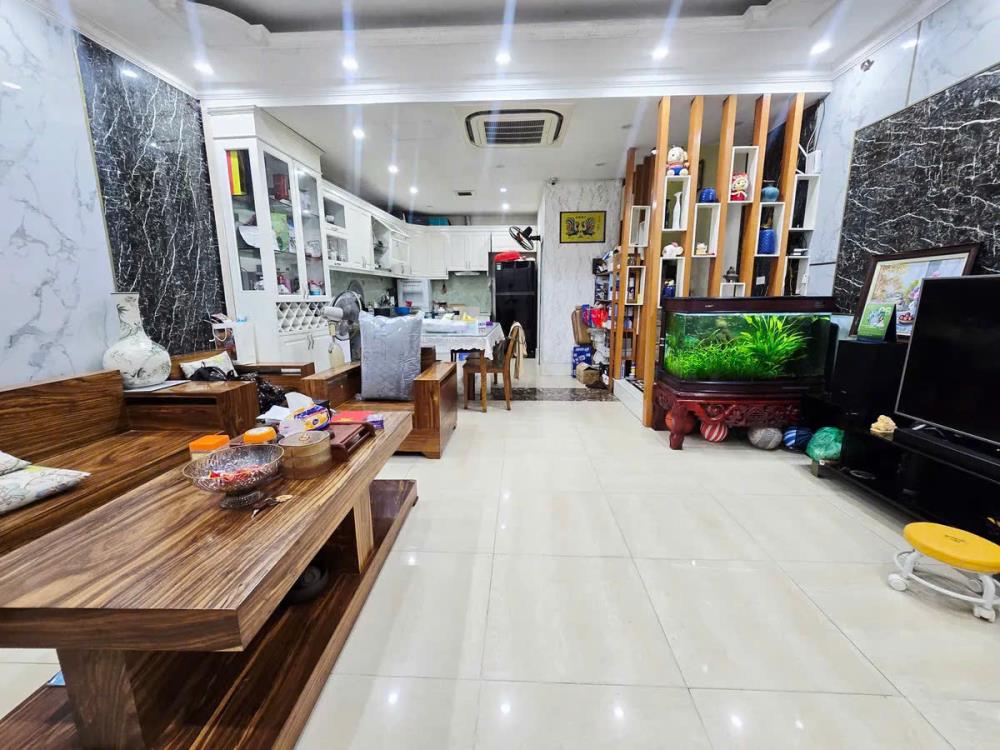 Nhà đẹp Thụy Khuê 48m² giá thỏa thuận - Ô tô đỗ cửa, dân trí cao!