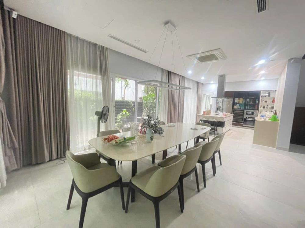 Biệt thự đơn lập Vườn Mai Ecopark 325m² giá 60 tỷ - Nội thất sang trọng, vị trí đắc địa!