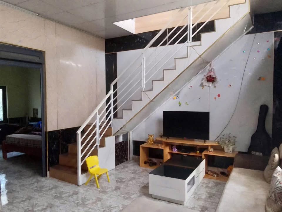 Nhà riêng Đà Lạt 130m² giá 2.35 tỷ - Pháp lý sổ chung, thương lượng nhẹ!