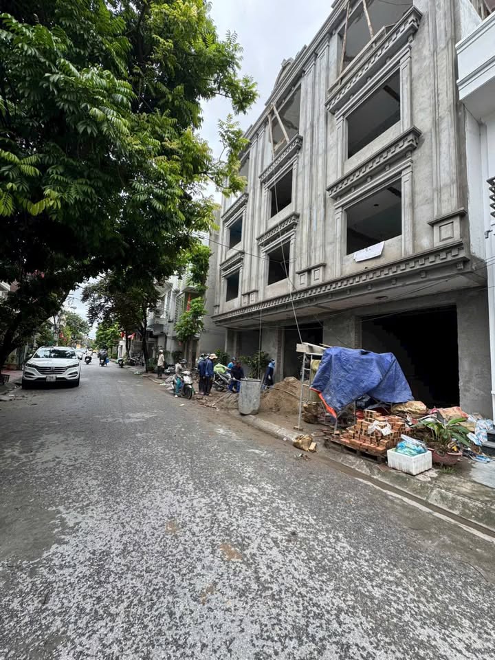 Bán nhà mặt đường Lãm Hà, Kiến An, 43m² giá 3.05 tỷ - Đầu tư sinh lời!