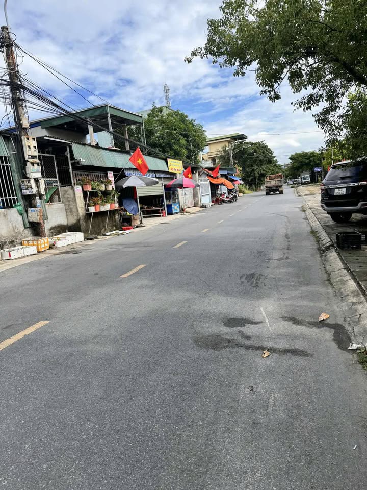 Đất mặt tiền kinh doanh sầm uất 110m² giá 2 tỷ - Đầu tư sinh lời ngay!