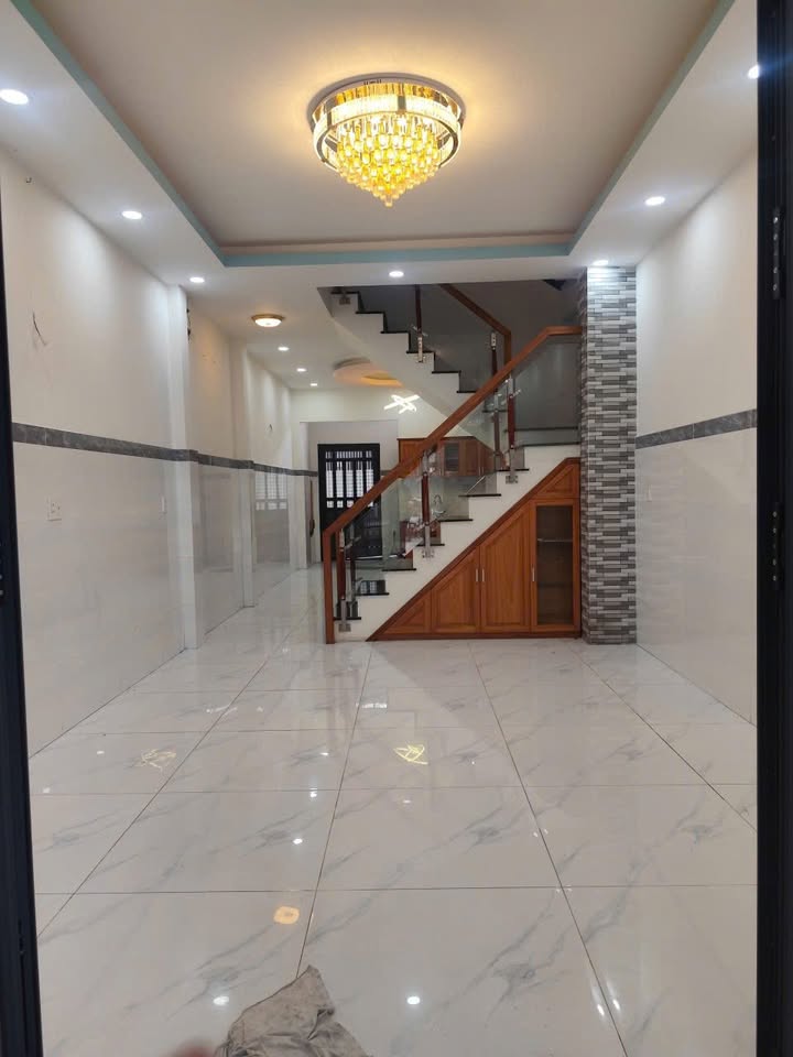 Nhà cho thuê Gò Xoài, Bình Tân 64m² giá 10 triệu - Hẻm rộng thông thoáng!