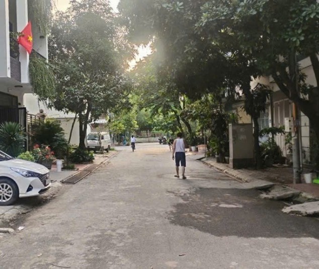 Nhà Cầu Diễn 47m² giá 5 tỷ - Vị trí đắc địa, tiện ích vô vàn!