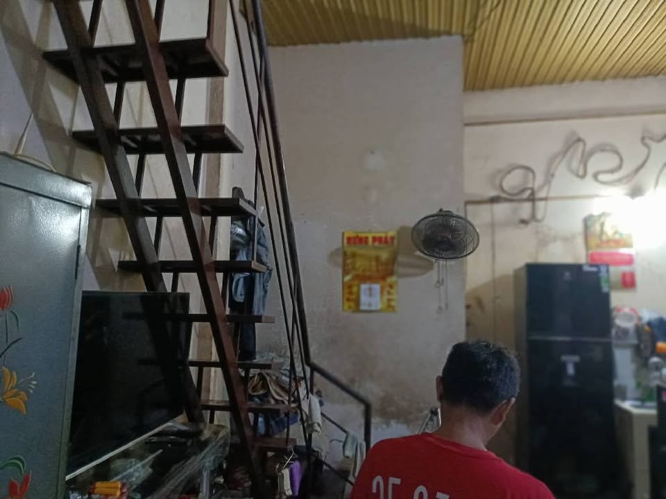 Đất nền Bình Tân 40m² giá 3.4 tỷ - Nhà 2 tầng, vị trí đẹp!