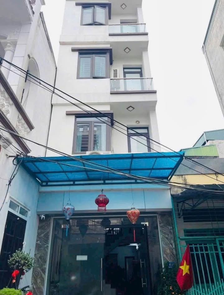 Nhà 4 tầng mặt đường Trường Chinh, Hải Dương, 50m² - Giá chỉ 3 tỷ, chính chủ!