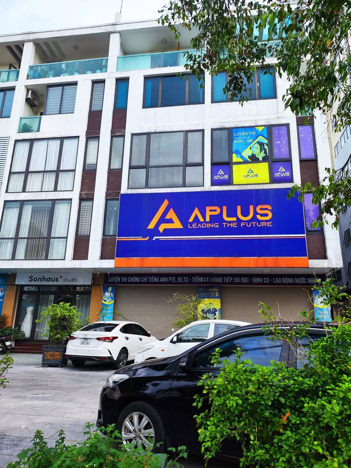 Cho thuê mặt bằng 3 tầng ngã tư Nguyễn Sỹ Sách 150m² - Không gian rộng rãi, thuận tiện kinh doanh!