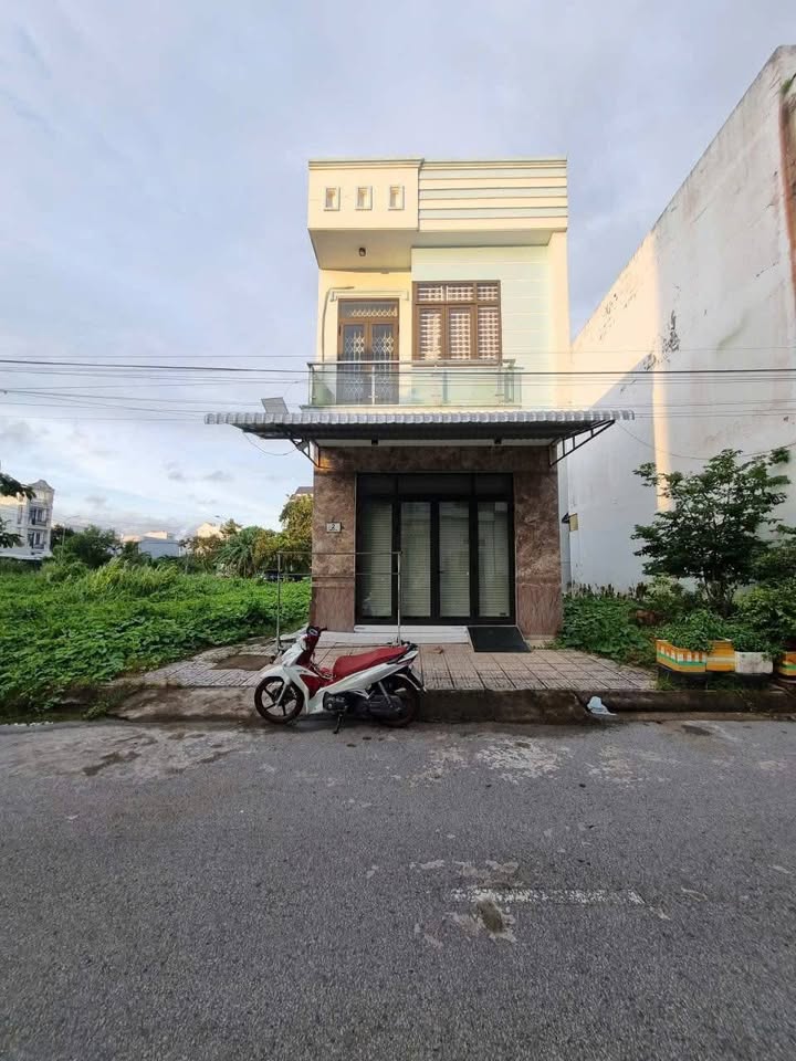 Nhà trệt lầu Đường 8A, KDC VHTĐ Cái Răng 65m² giá 3 tỷ - Sẵn sàng vào ở!