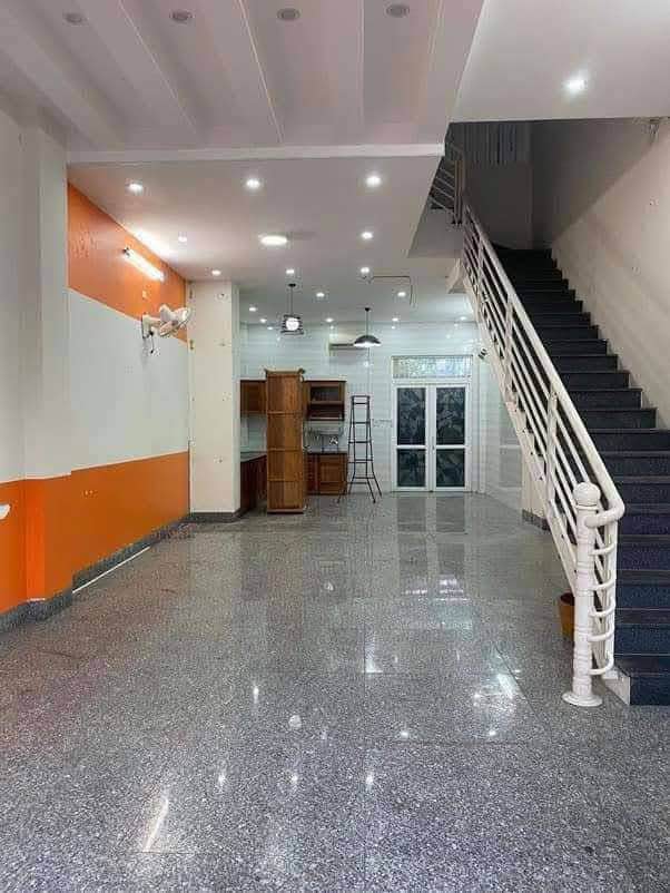 Nhà nguyên căn Hoàng Văn Thụ, Quy Nhơn 75m² giá 18 triệu - Cho thuê ngay!