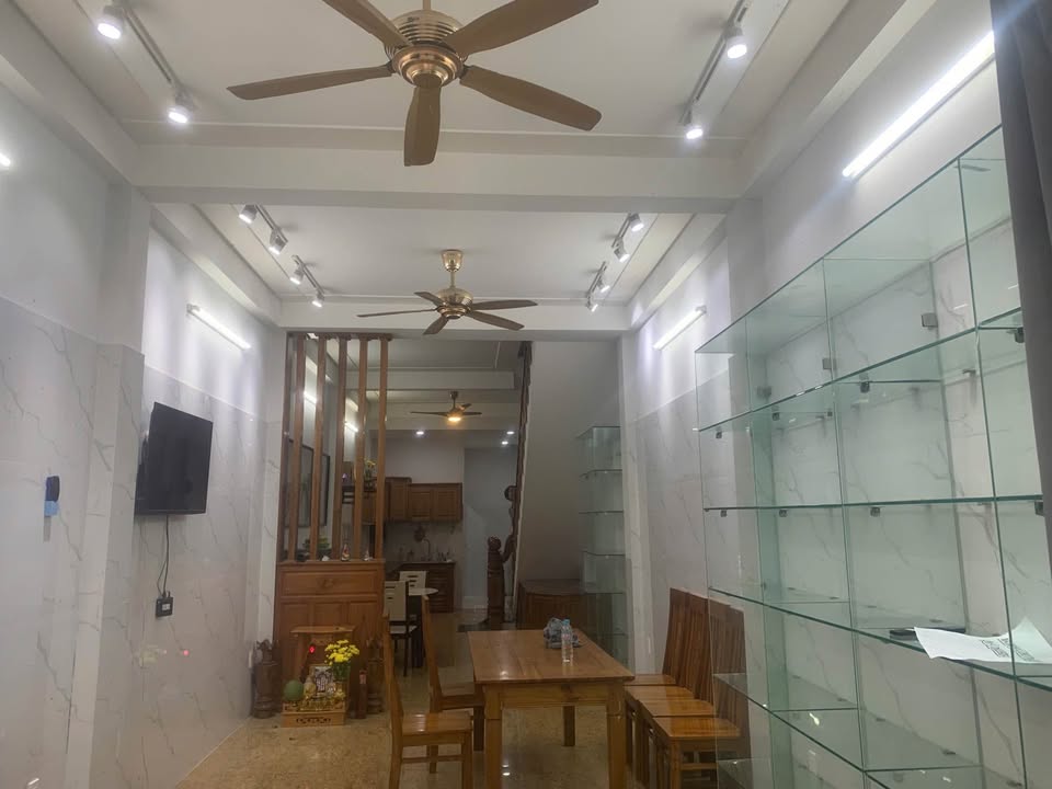 Bán Nhà Mặt Tiền Đường Trần Quang Diệu, Quy Nhơn 68m² - Vị trí đắc địa, giá tốt!