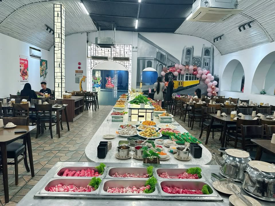 Mặt bằng kinh doanh Hồ Tùng Mậu, Cầu Giấy 300m² giá 35 triệu - Đầu tư sinh lời ngay!