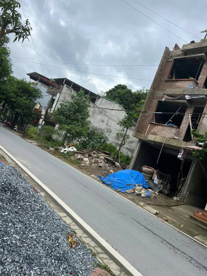 Đất nền Trần Quý Khoáng Lào Cai 95m² giá 1.8 tỷ - Vị trí đắc địa gần chợ, trường học!