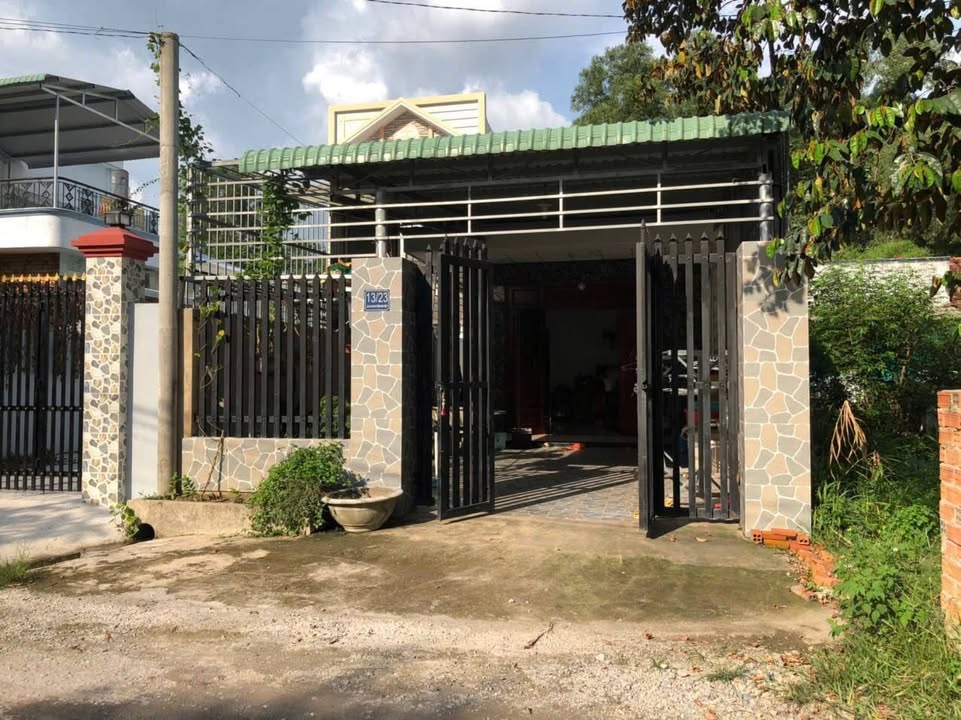 Nhà cấp 4 Chánh Hiệp Thủ Dầu Một 162m² giá 2.3 tỷ - Chính chủ bán gấp!