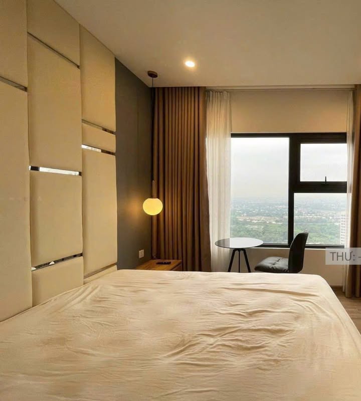 Căn hộ Vinhomes Grand Park Quận 9 3PN giá 12.5 triệu - Full nội thất, view thoáng mát!