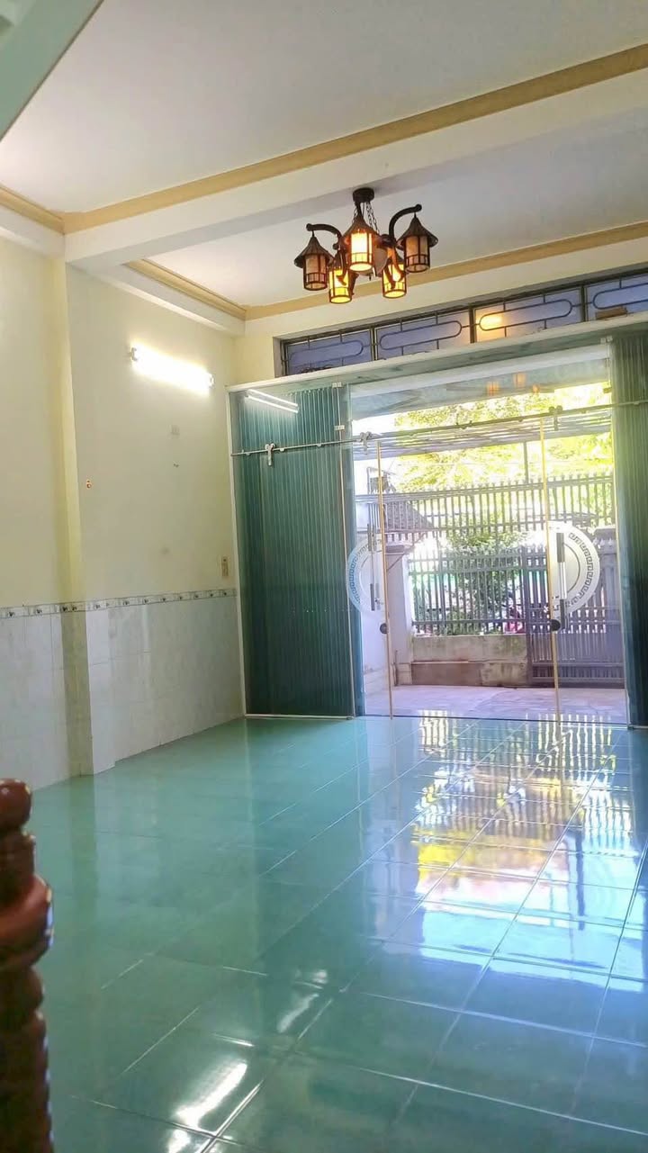 Nhà mặt tiền đường Đặng Thùy Trâm, TP Quy Nhơn 100m² giá 6.99 tỷ - Vị trí kinh doanh đắc địa!