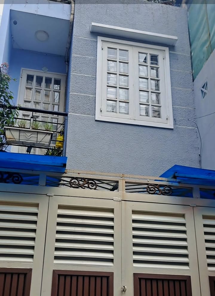 Nhà riêng Cách Mạng Tháng 8, Q10, 36m², giá 8.99 tỷ - Thang máy riêng, ô tô đỗ cửa!