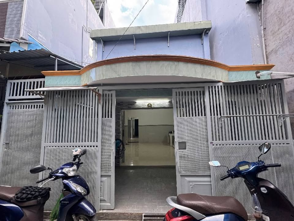 Nhà riêng Tân Thuận Tây, Q.7, 135m² giá 7 tỷ - Tiện xây mới ngay!
