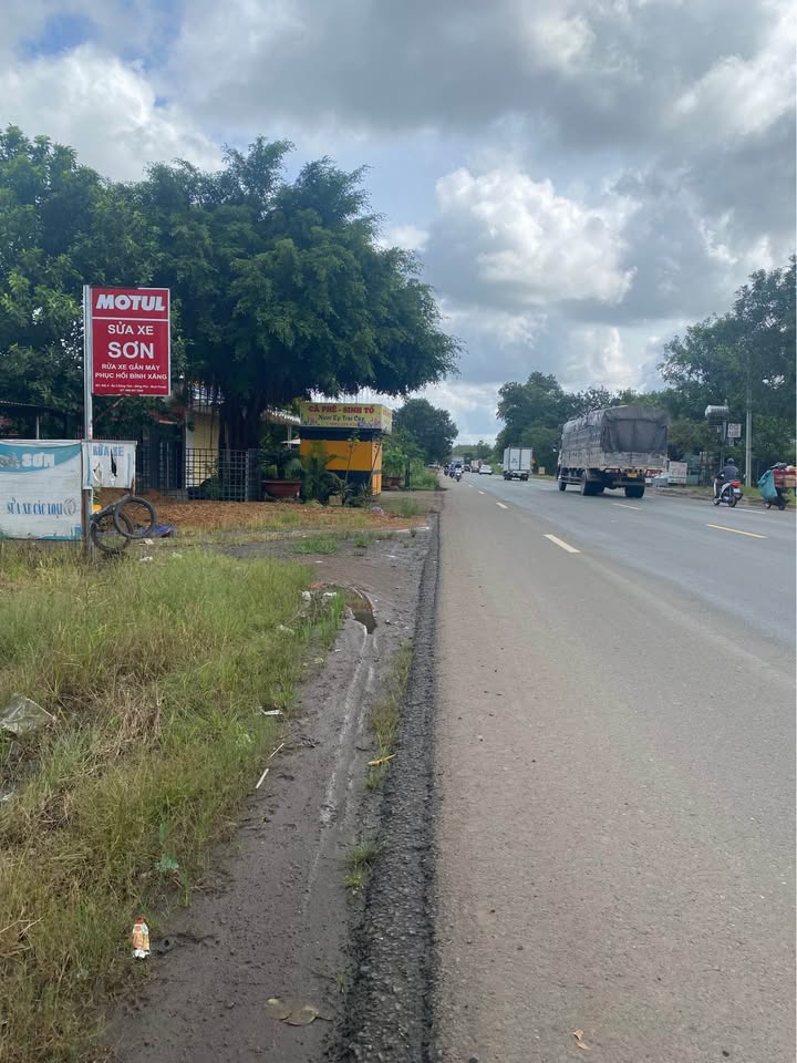 Đất nền mặt tiền Quốc lộ 14, Đồng Tâm, 1000m² - Giá chỉ 1.5 tỷ