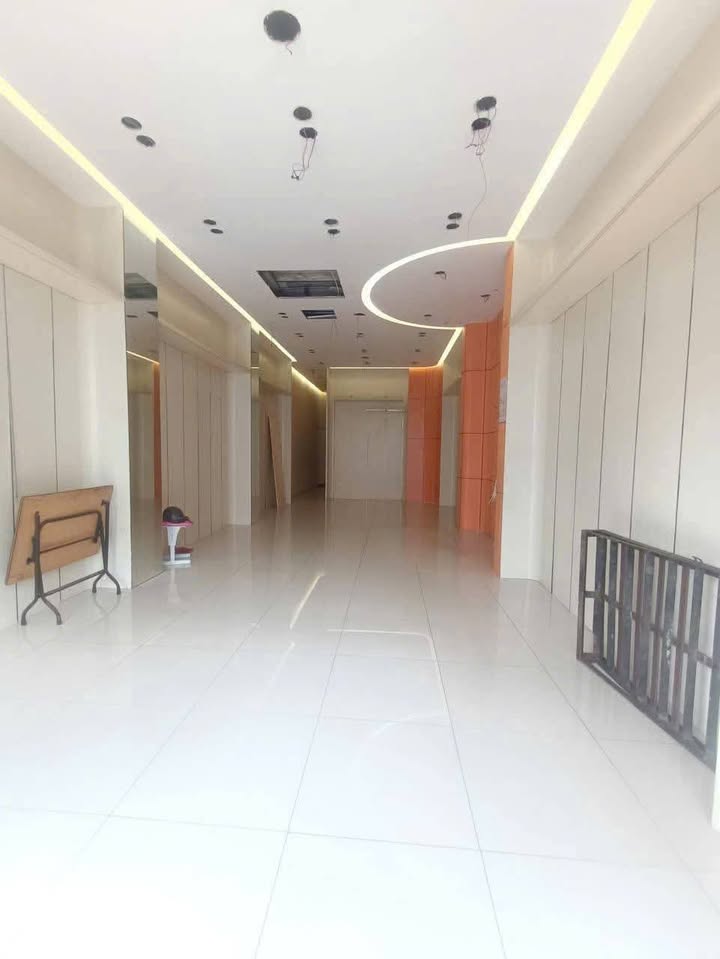 Nhà mặt tiền đường Võ Văn Ngân, Thủ Đức 90m² giá 50 triệu - Kinh doanh sầm uất!