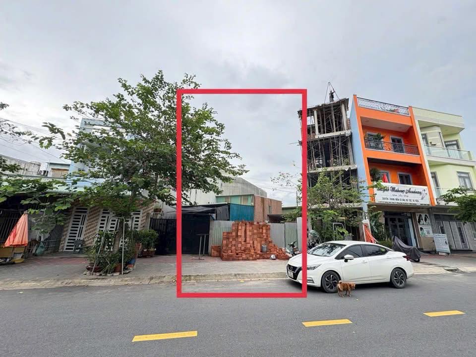 Mặt tiền FrontHouse đường Hoàng Hoa Thám, Dĩ An 111,8m² giá 6,5 tỷ - Vị trí đắc địa