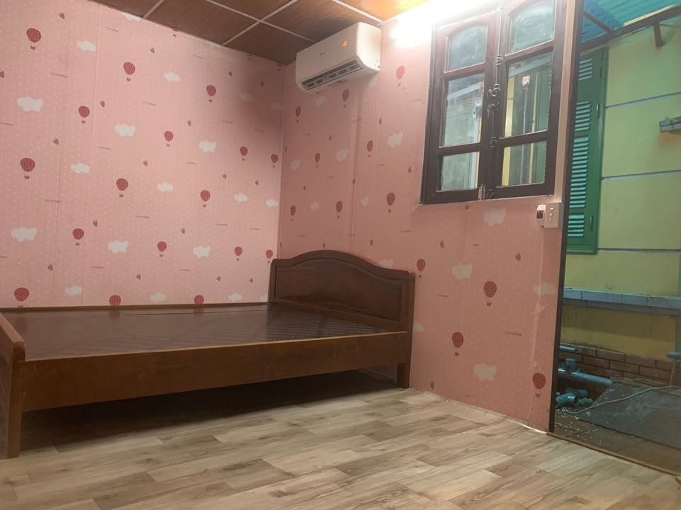 Phòng cho thuê tại Cầu Giấy 30m² giá chỉ 3 triệu - Không chung chủ, an ninh tốt!