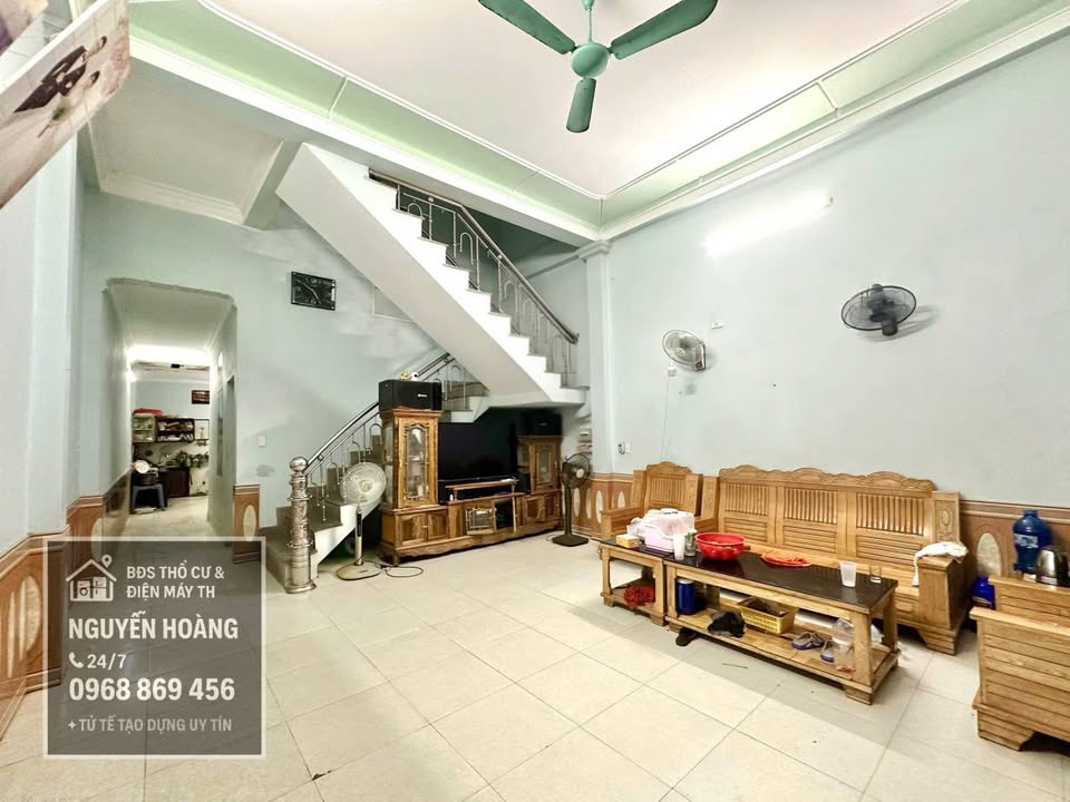 Nhà 2,5 tầng tại Đông Thọ 80m² giá 3.9 tỷ - Vị trí hiếm có, tiện ích đầy đủ!